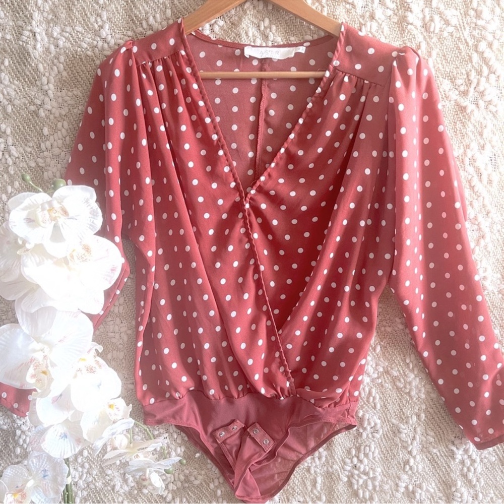 ASTR The Label Long Sleeve Polka Dot Wrap Front Women's Body Size M